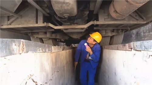 春節我在崗 只要怒江的路上有車,客運站里有旅客,我們就不能休息